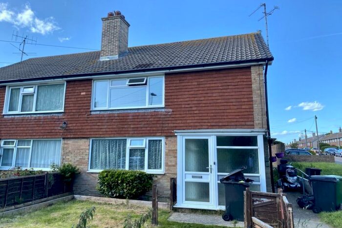 1 Bedroom Flat To Rent In Dallington Road, Eastbourne, BN22