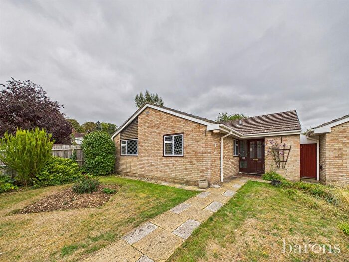 3 Bedroom Detached Bungalow For Sale In Robin Close, Kempshott, Basingstoke, RG22