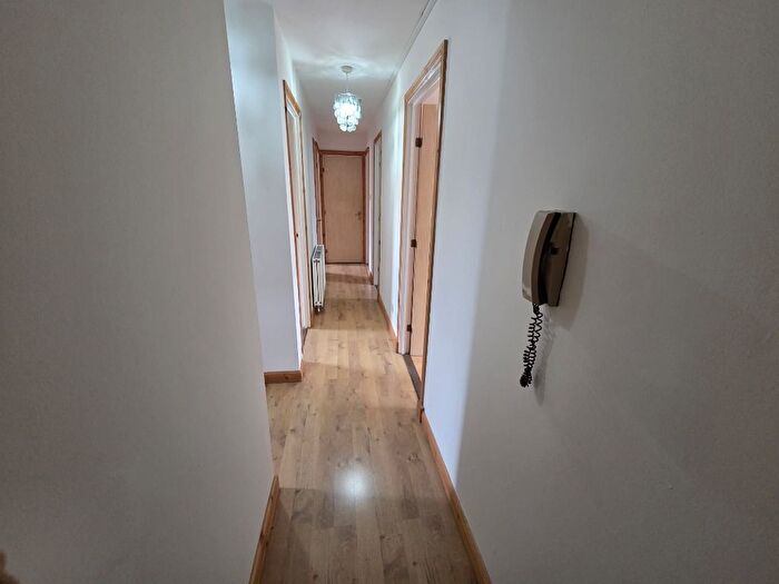 2 Bedroom Flat To Rent In St Clair Street, City Centre, Aberdeen, AB24