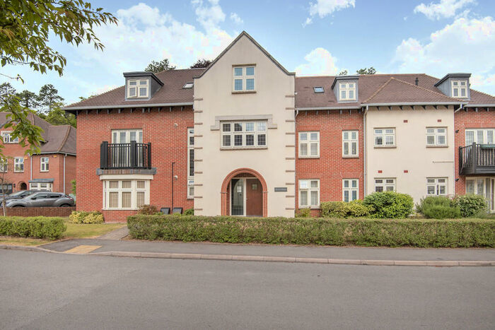 2 Bedroom Apartment To Rent In Highcroft Road, Winchester, SO22