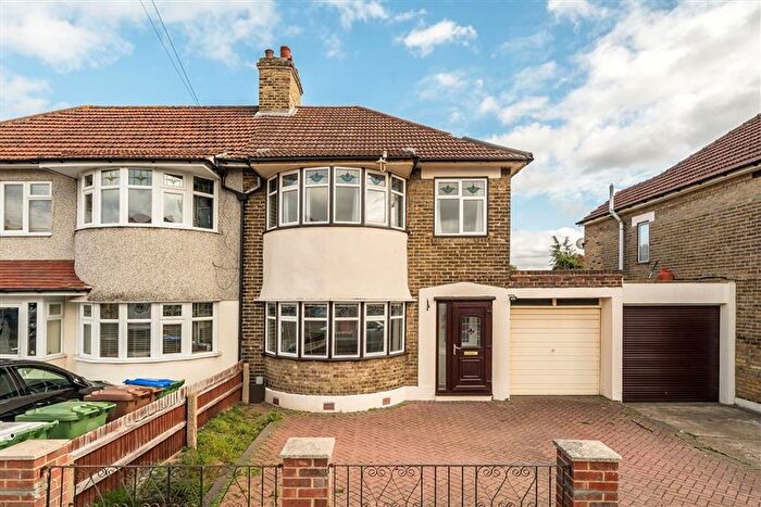 3 Bedroom Property To Rent In Teignmouth Road, Welling, DA16