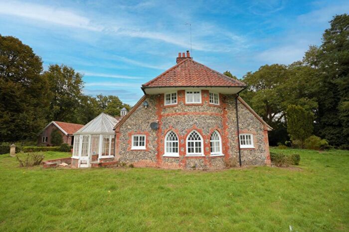 3 Bedroom Detached House To Rent In South Pickenham, PE37