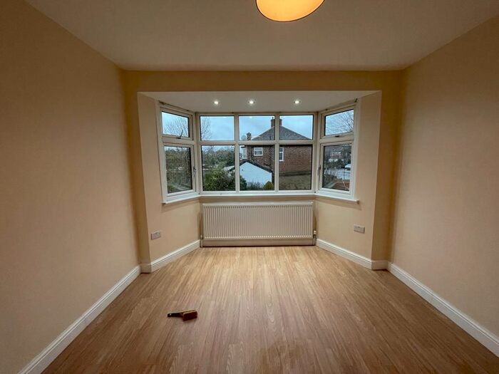 3 Bedroom Semi-Detached House To Rent In Oakwood Crescent, Greenford, UB6