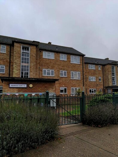 3 Bedroom Flat To Rent In Redwood Court, Colchester, Essex, CO4