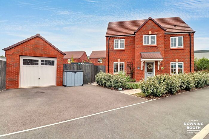 3 Bedroom Detached House For Sale In Linton Close, Fradley, WS13