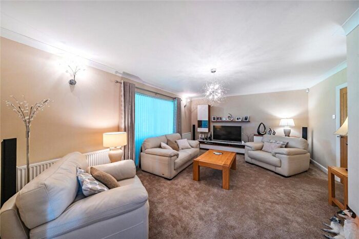 3 Bedroom Bungalow For Sale In Leeds Road, Kippax, Leeds, West Yorkshire, LS25