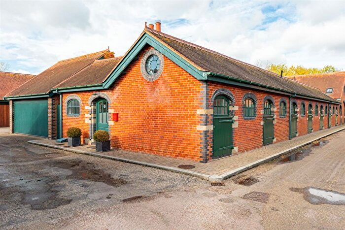 3 Bedroom End Terrace House For Sale In Clementsbury, Brickendon, Hertford, SG13