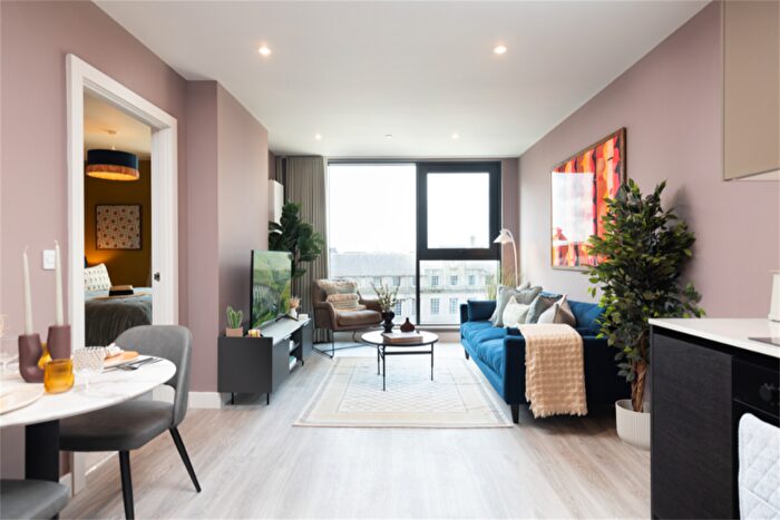 1 Bedroom Apartment To Rent In Holland Street, Glasgow, G2