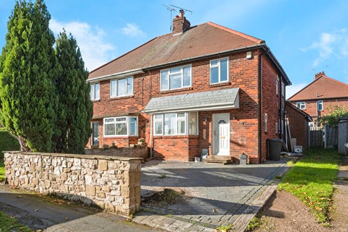 3 Bedroom Semi-Detached House For Sale In Shaftsbury Avenue, Woodlands, Doncaster, DN6