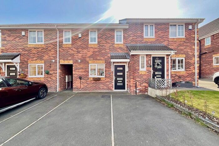3 Bedroom Town House For Sale In Fairfields Way, Aston, Sheffield, S26