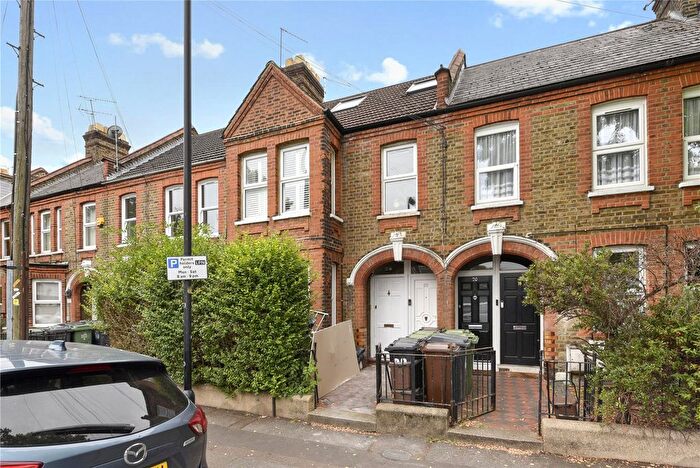 2 Bedroom Flat To Rent In Brettenham Road, London, E17