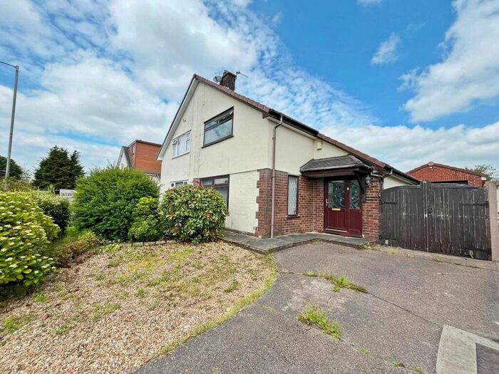 2 Bedroom Semi-Detached House For Sale In St. Georges Avenue, Westhoughton, BL5