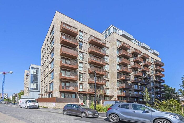 2 Bedroom Flat To Rent In Silvertown, Silvertown, London, E16