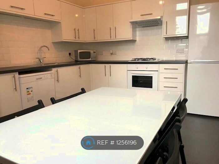 5 Bedroom Terraced House To Rent In Granville Road, Manchester M14