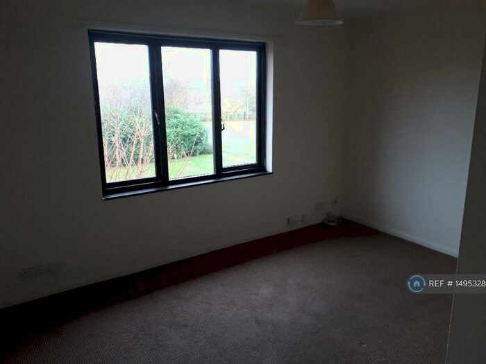 1 Bedroom Flat To Rent In Capstan Close, Romford, RM6