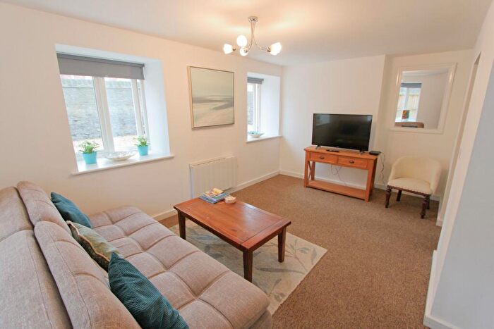 2 Bedroom Flat To Rent In Champion Court, Champion Square, St. Pauls, Bristol, BS2