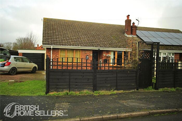 3 Bedroom Bungalow For Sale In Harpham Road, Marshchapel, Grimsby, Lincolnshire, DN36