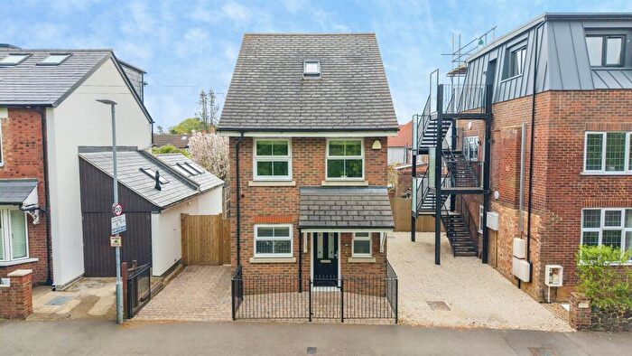 3 Bedroom Detached House For Sale In Royal Road, St. Albans, AL1