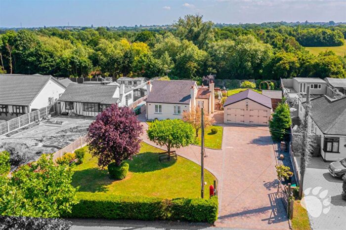 3 Bedroom Detached Bungalow For Sale In Burnt Mills Road, Basildon, SS13