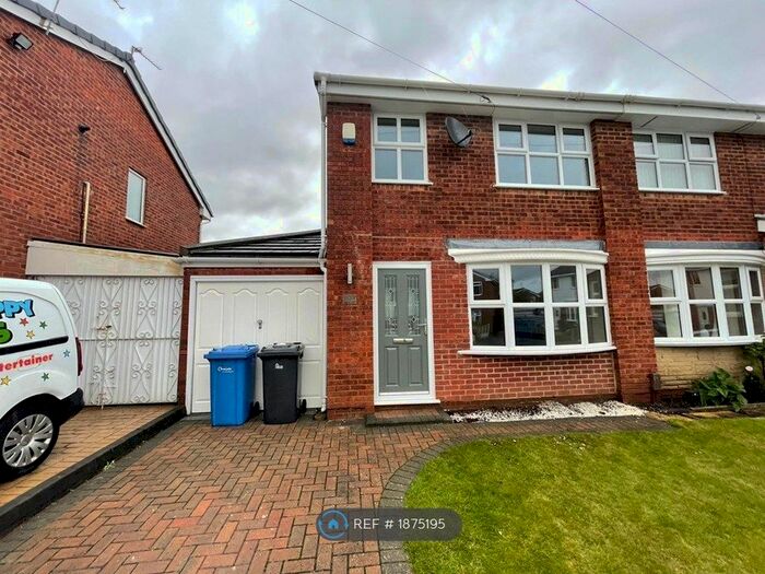 3 Bedroom Semi-Detached House To Rent In Stirling Close, Woolston, Warrington, WA1