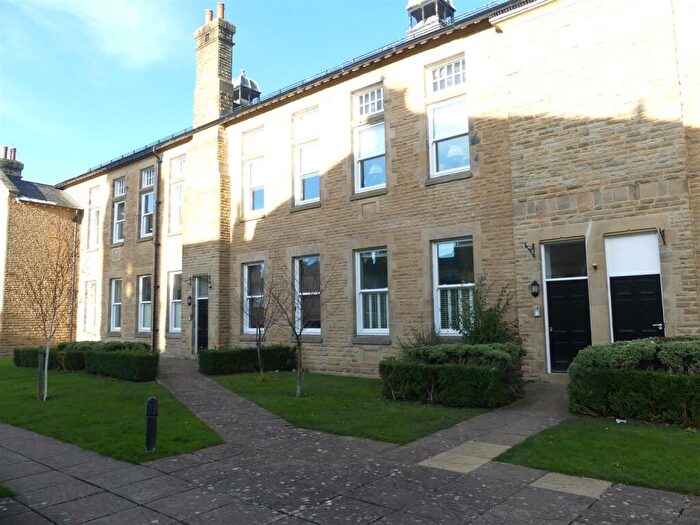 2 Bedroom Apartment To Rent In Buckden Court, Jackson Walk, Menston, Ilkley, LS29