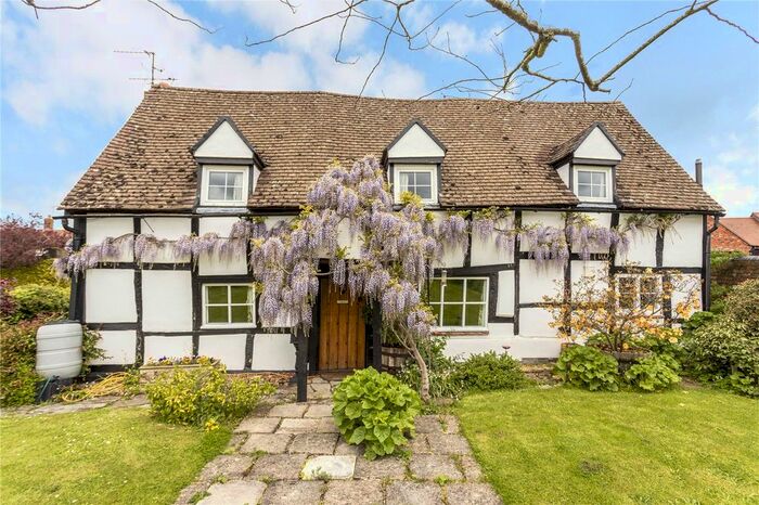 3 Bedroom Detached House To Rent In High Street, Twyning, Tewkesbury, Gloucestershire, GL20