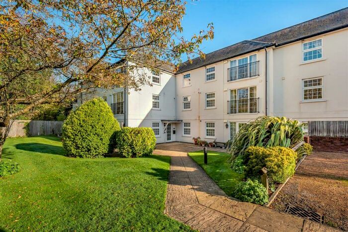 2 Bedroom Flat To Rent In Ockham Road South East Horsley, KT24