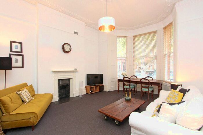 1 Bedroom Flat To Rent In Castellain Road, Little Venice, W9
