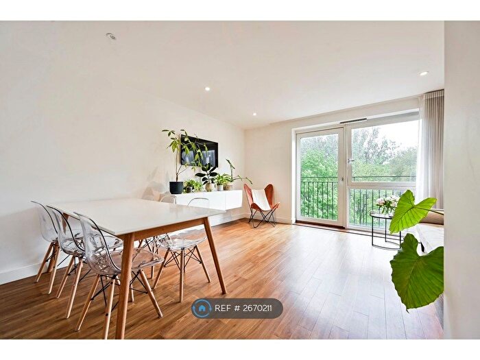 2 Bedroom Flat To Rent In Milles Square, London, SW9