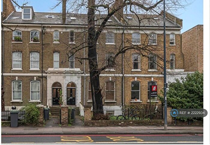2 Bedroom Flat To Rent In Lewisham Way, London, SE4