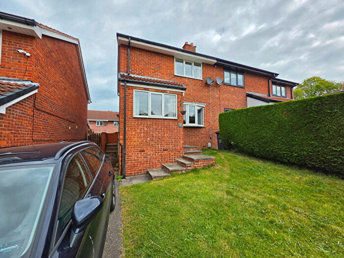 2 Bedroom Semi-Detached House For Sale In Meadowland Rise, Cudworth, Barnsley, S72