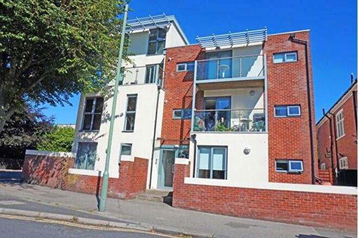 1 Bedroom Apartment To Rent In Palmeria Avenue, BN3