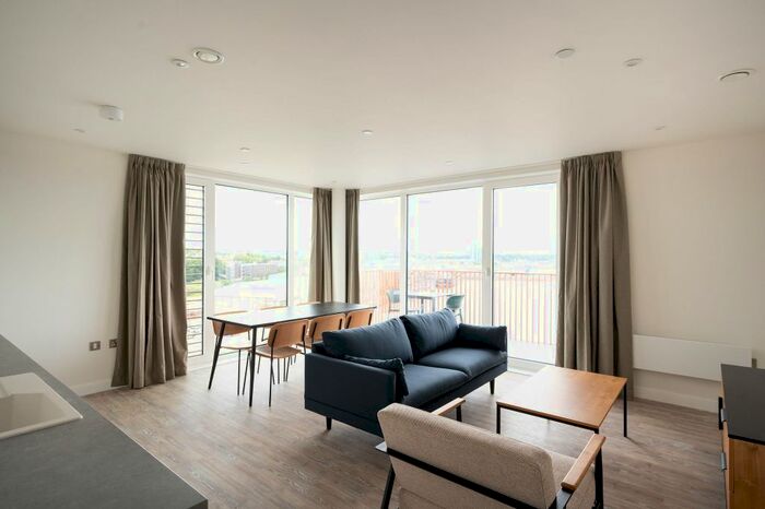 3 Bedroom Flat To Rent In The Kell, Gillingham Gate Road, Gillingham, ME4