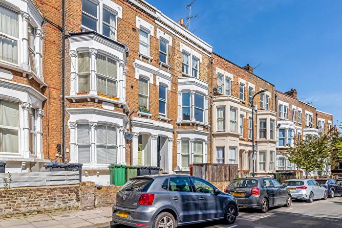 2 Bedroom Flat For Sale In Gascony Avenue, London, NW6