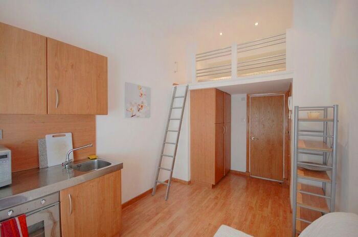 Studio To Rent In Linden Gardens, Notting Hill, W2