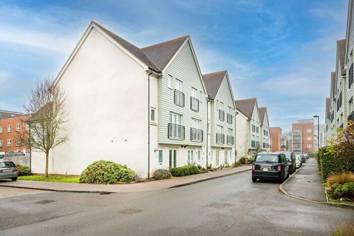 4 Bedroom End Terrace House For Sale In The Moors, Redhill, RH1