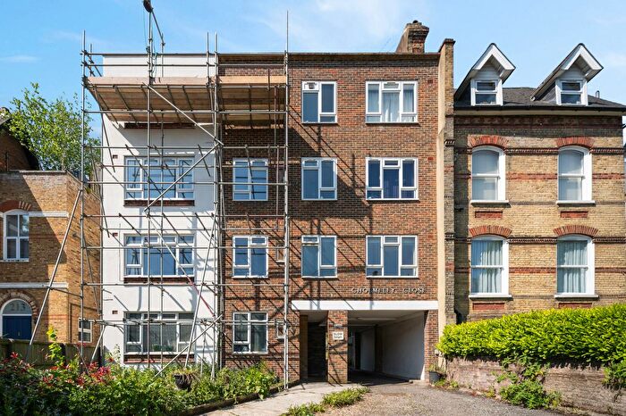 1 Bedroom Flat To Rent In Flat Cholmeley Close, Archway Road, Highgate, London, N6