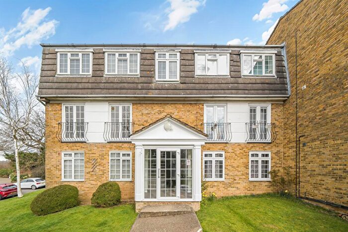 2 Bedroom Flat For Sale In Crofton Way, Enfield, EN2