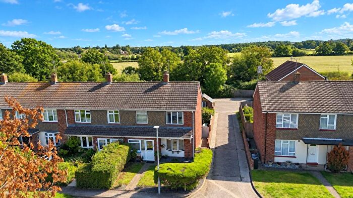 3 Bedroom End Of Terrace House For Sale In Chestnut Crescent, Shinfield, RG2