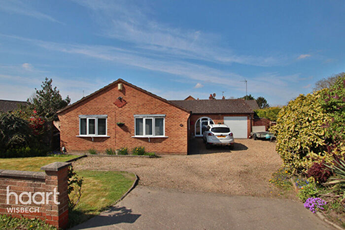 3 Bedroom Detached Bungalow For Sale In Sutton Road, Leverington, PE13
