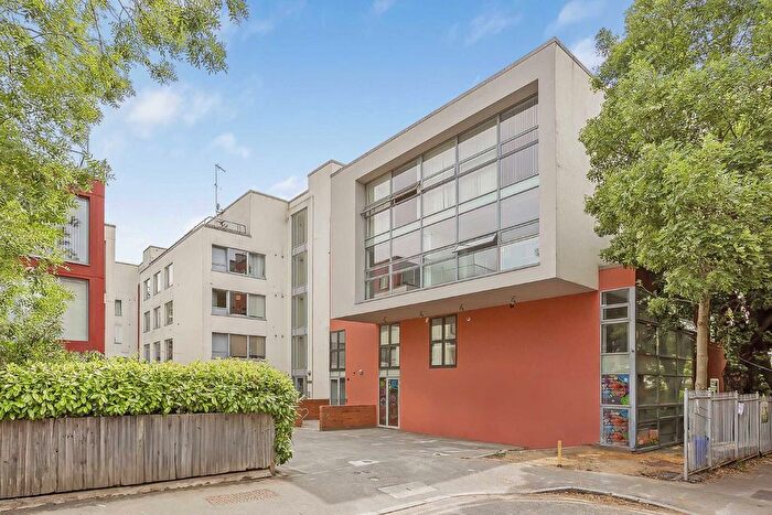 2 Bedroom Flat To Rent In Elm Grove, Wimbledon, SW19