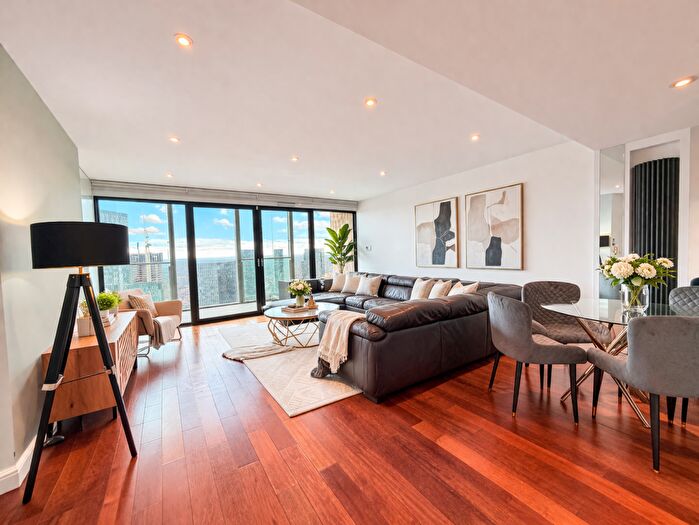 2 Bedroom Flat To Rent In Beetham Tower, Deansgate, M3