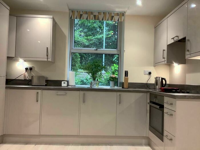 1 Bedroom Flat To Rent In Woodland Terrace, Leeds, LS7