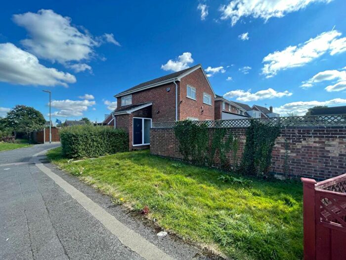 3 Bedroom Detached House For Sale In Owl End Walk, Yaxley, PE7