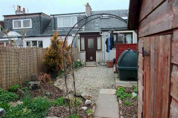 2 Bedroom Cottage To Rent In Viewfield Road, Tarbrax, West Calder EH55