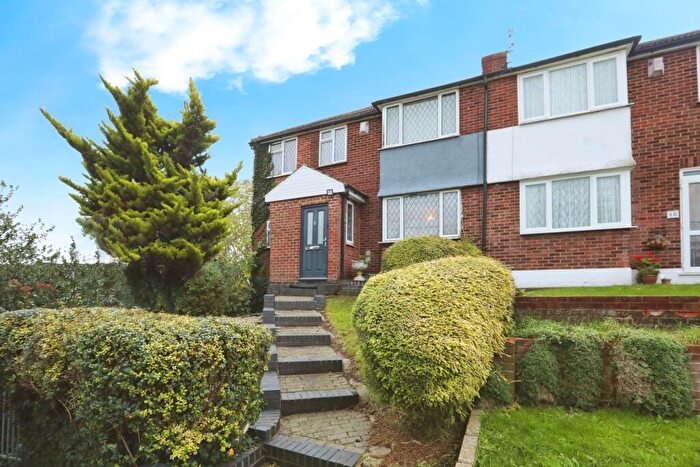 4 Bedroom Semi-Detached House For Sale In Central Park Gardens, Chatham, ME4