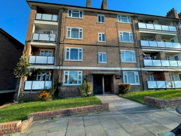 2 Bedroom Flat To Rent In Commonwealth Way, Abbeywood, SE2