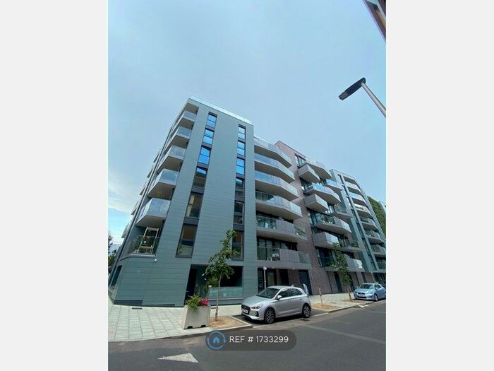 2 Bedroom Flat To Rent In Hawthorne Crescent, London, SE10