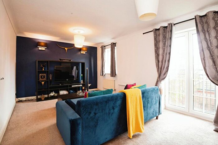 5 Bedroom Terraced House To Rent In Kestell Drive, Cardiff, CF11