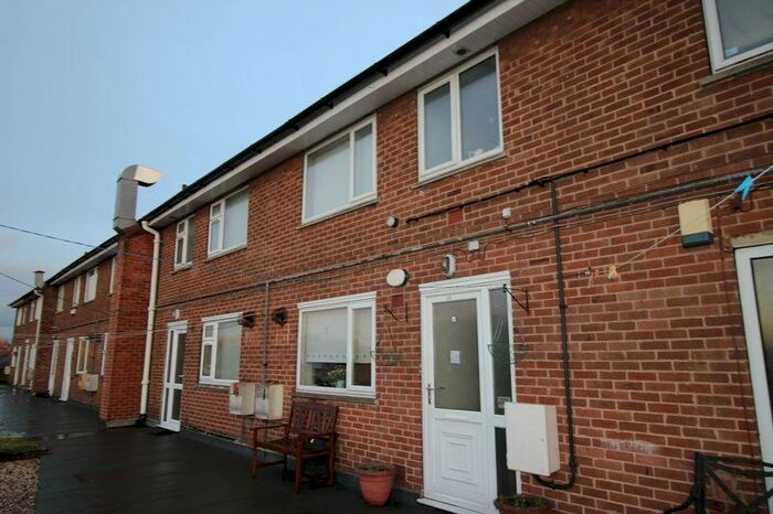3 Bedroom Flat To Rent In Monksway, Silverdale, Nottingham, NG11